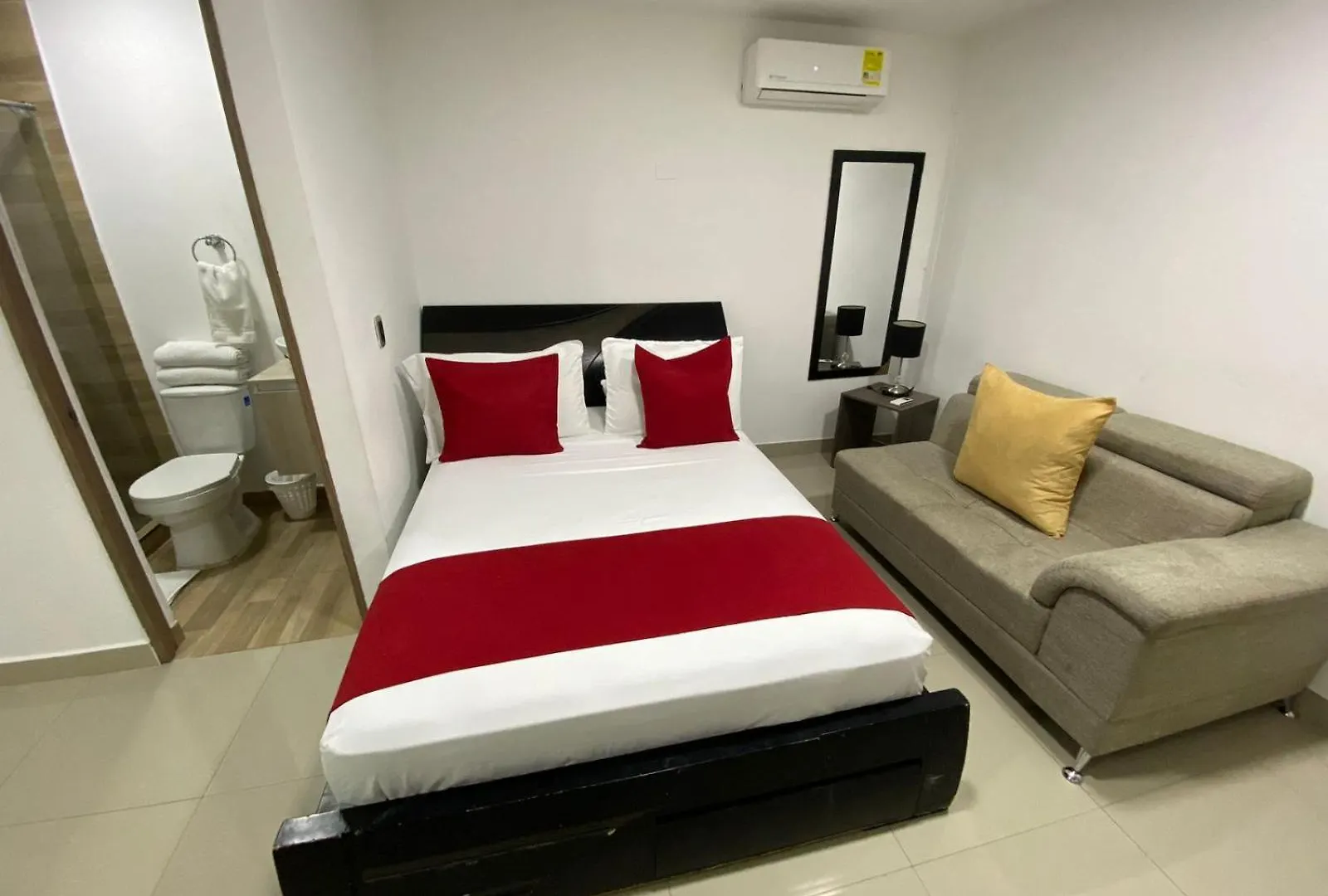 Apartamento Hotel Granada Suites - Av 9 Cali